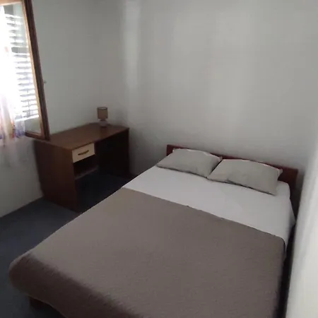 Apartment Dominik *